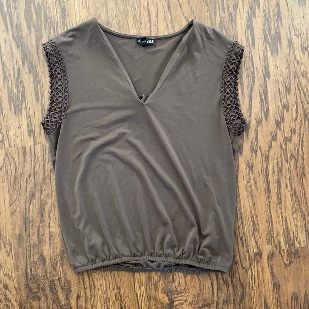 Army Green Sleveless Express Top